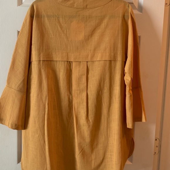 CELLABIE  Mustard Pocket Three-Quarter Sleeve
Button-Up Top - Women - Picture 7 of 10